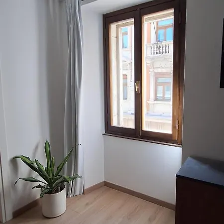 Trieste Guest House Apartamento *